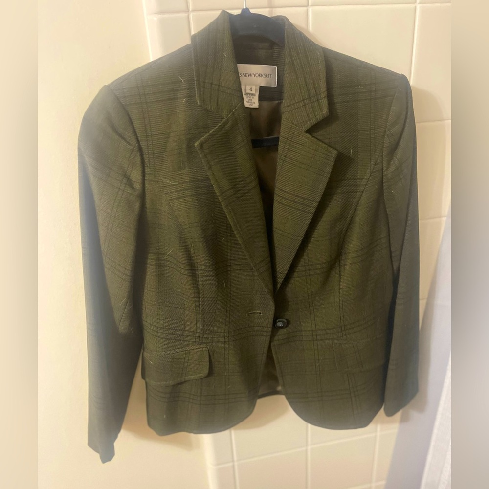 JONES NEW YORK SUIT